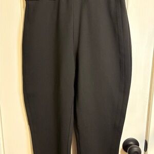 Express Classic Black Cropped Pants (tights)